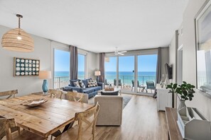 Leilighet, flere senger (Shores of Panama 431) | Oppholdsområde | TV