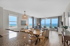 Apartment, Mehrere Betten (Shores of Panama 431) | Wohnbereich