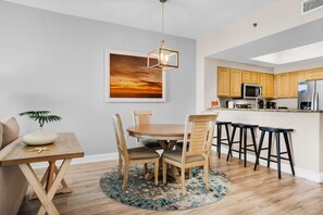 Condo, Multiple Beds (Ariel Dunes I 2303) | Dining