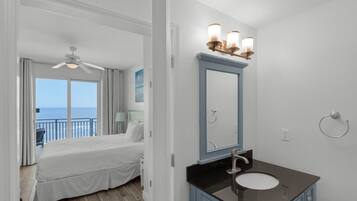 Condo, Multiple Beds (Sterling Breeze 804)