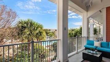 Condo, 1 King Bed (Market Street Inn 541) | Property grounds