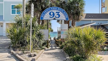 House, Multiple Beds (Bella Costa 160- Sandy Feet Retreat) | Property grounds