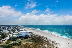 Appart'hôtel, plusieurs lits (Pinnacle Port A-910) | Plage