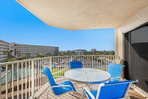 Condo, 1 King Bed with Sofa bed (Inlet Reef 318) | Outdoor dining - Inlet Reef 318 (Destin)