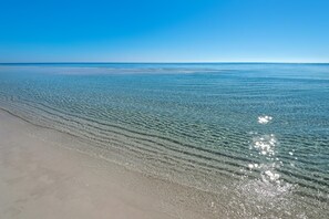 Casa, varias camas (Miramar Beach Villa 101) | Playa | Playa en los alrededores