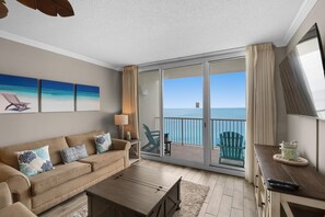 Apartment, Mehrere Betten (Majestic Beach Towers 1-1804) | Wohnbereich