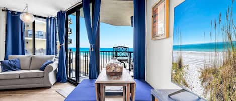 Appart'hôtel, 1 très grand lit et 1 canapé-lit (Sunbird 402W) | Coin séjour