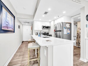 Appart'hôtel, 1 très grand lit et 1 canapé-lit (Sunbird 402W) | Cuisine privée