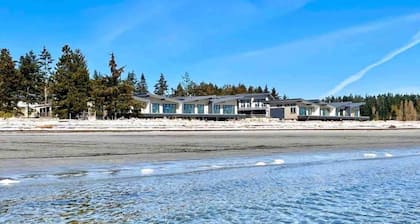 Ocean Peak Retreat at Saratoga Beach - Comox Valley's newest beachfront resort!