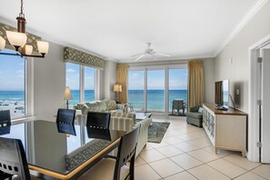 Appart'hôtel, plusieurs lits (Grandview East 301) | Coin séjour