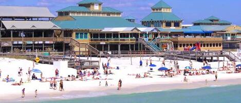 コンドミニアム ベッド (複数台) (Emerald Isle 302) | ビーチ