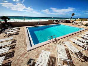 Appartamento, letti multipli (Emerald Isle 302) | Piscina | Piscina all'aperto