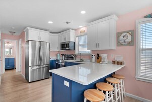 公寓客房, 多張床 (St. Martin Beachwalk Villas 423) | 私人廚房 | 烤 箱、烤麵包機