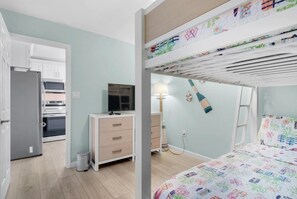 Apartment, Mehrere Betten (St. Martin Beachwalk Villas 423) | 3 Schlafzimmer, WLAN