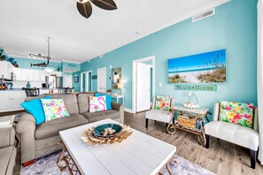 Living area - Ocean Villa 2303 (Panama City Beach)