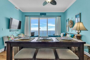 公寓客房, 多張床 (Ocean Villa 2303) | 用餐區