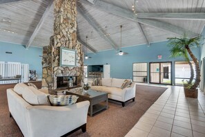 Condo, varias camas (Beach House 301D - Southern Magnolia) | Lobby