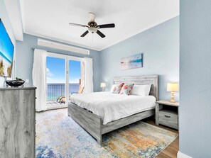 2 bedrooms, WiFi - Laketown Wharf Penthouse 2026 (Panama City Beach)