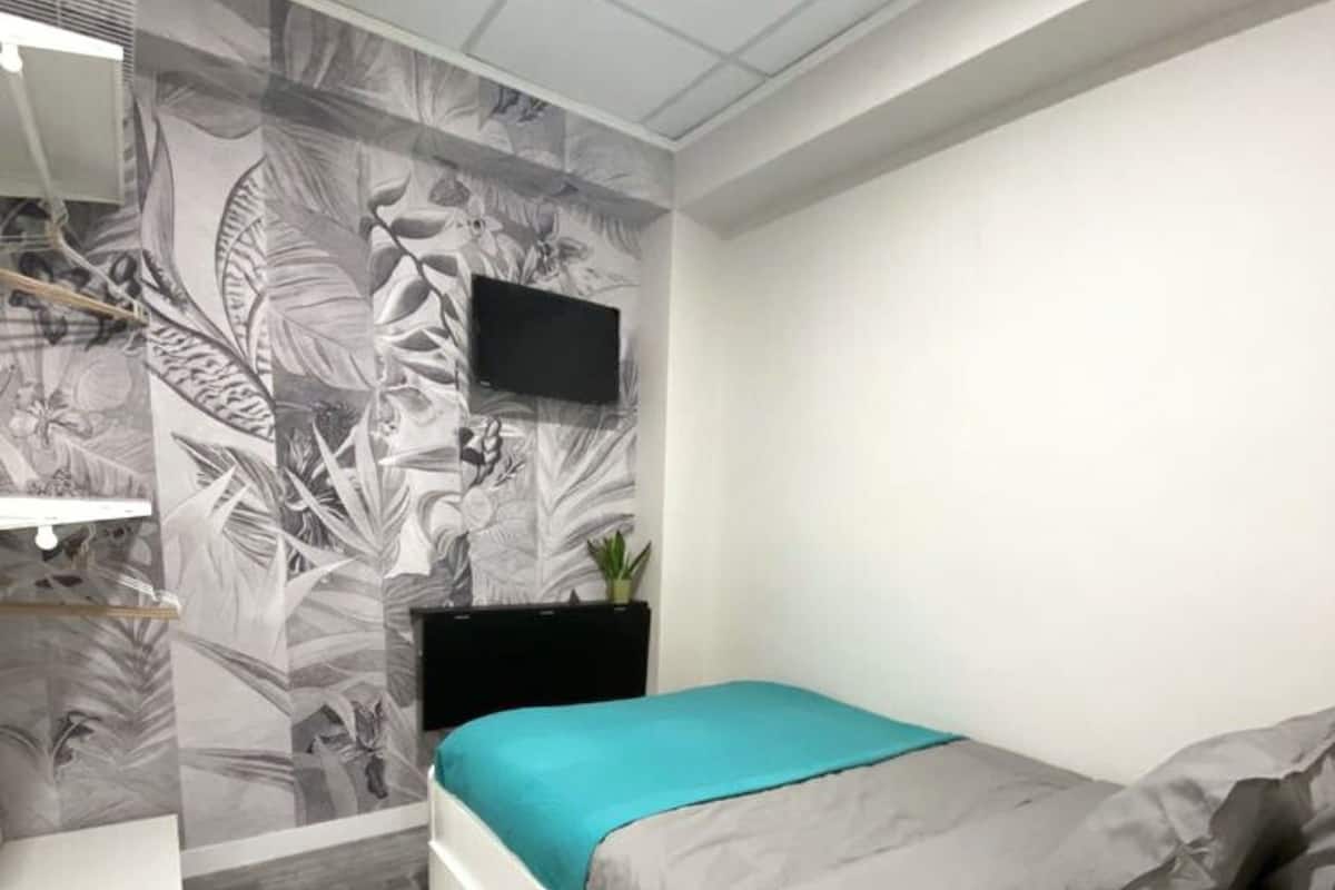 Quarto casal standard | 1 quarto, escrivaninha, ferros/tábuas de passar roupa, Wi-Fi de cortesia