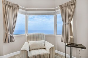 Apartment, Mehrere Betten (Tidewater 905) | Wohnbereich
