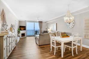 Living area - Tidewater 905 (Panama City Beach)