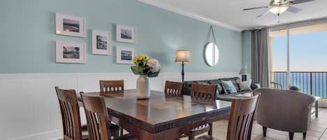 Appart'hôtel, plusieurs lits (Majestic Beach Towers 1-1302) | Restauration