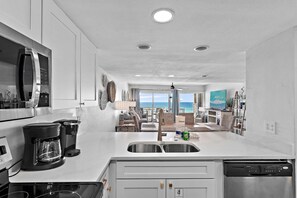 Townhome, Multiple Beds (Summer Haven B- Cast a Waves) | Private kitchen | Oven, toaster