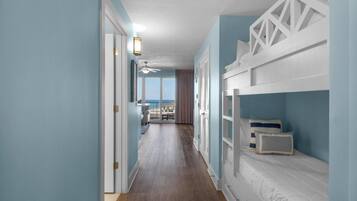 Appart'hÎtel, 1 trÚs grand lit et 1 canapé-lit (Calypso 3-708)