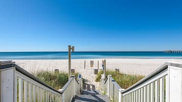 Appart'hÎtel, 1 trÚs grand lit et 1 canapé-lit (Calypso 3-708) | Plage