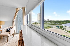 Studio, 1 Queen Bed (Top of the Gulf 808- Gulf Coast Getaw) | Interior
