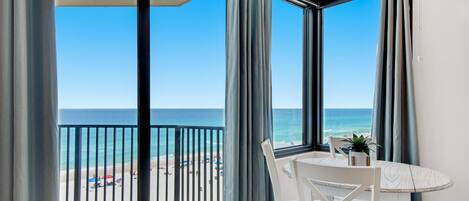 Condo, 1 King Bed with Sofa bed (Sunbird 709W Beach Life) | Interior