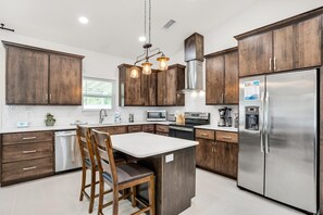 獨棟房屋, 多張床 (Rustic Oasis) | 私人廚房 | 烤箱、 烤麵包機