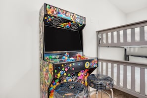 Casa, várias camas (Rustic Oasis) | Sala de jogos