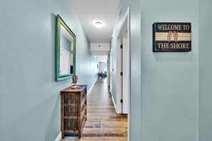 Condo, 1 cama King e sofá-cama (Shores of Panama 1802) | Parte interna