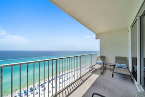 Condo, 1 cama King size y sofá cama (Shores of Panama 1802) | Áreas de la propiedad