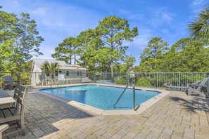 House, Multiple Beds (Paradise Pete's) | Pool | Outdoor pool - Paradise Pete's (Santa Rosa Beach)
