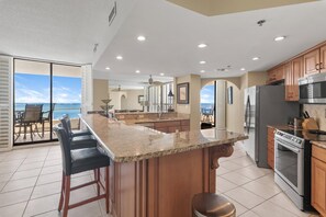 公寓客房, 多張床 (East Pass 309) | 私人廚房 | 烤箱、烤麵包機