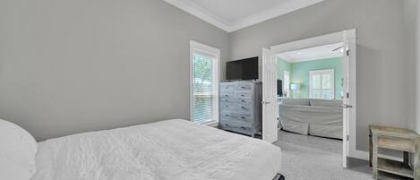 House, Multiple Beds (Drift Away) | 4 bedrooms, WiFi