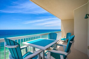 Outdoor dining - Seychelles 1601 (Panama City Beach)