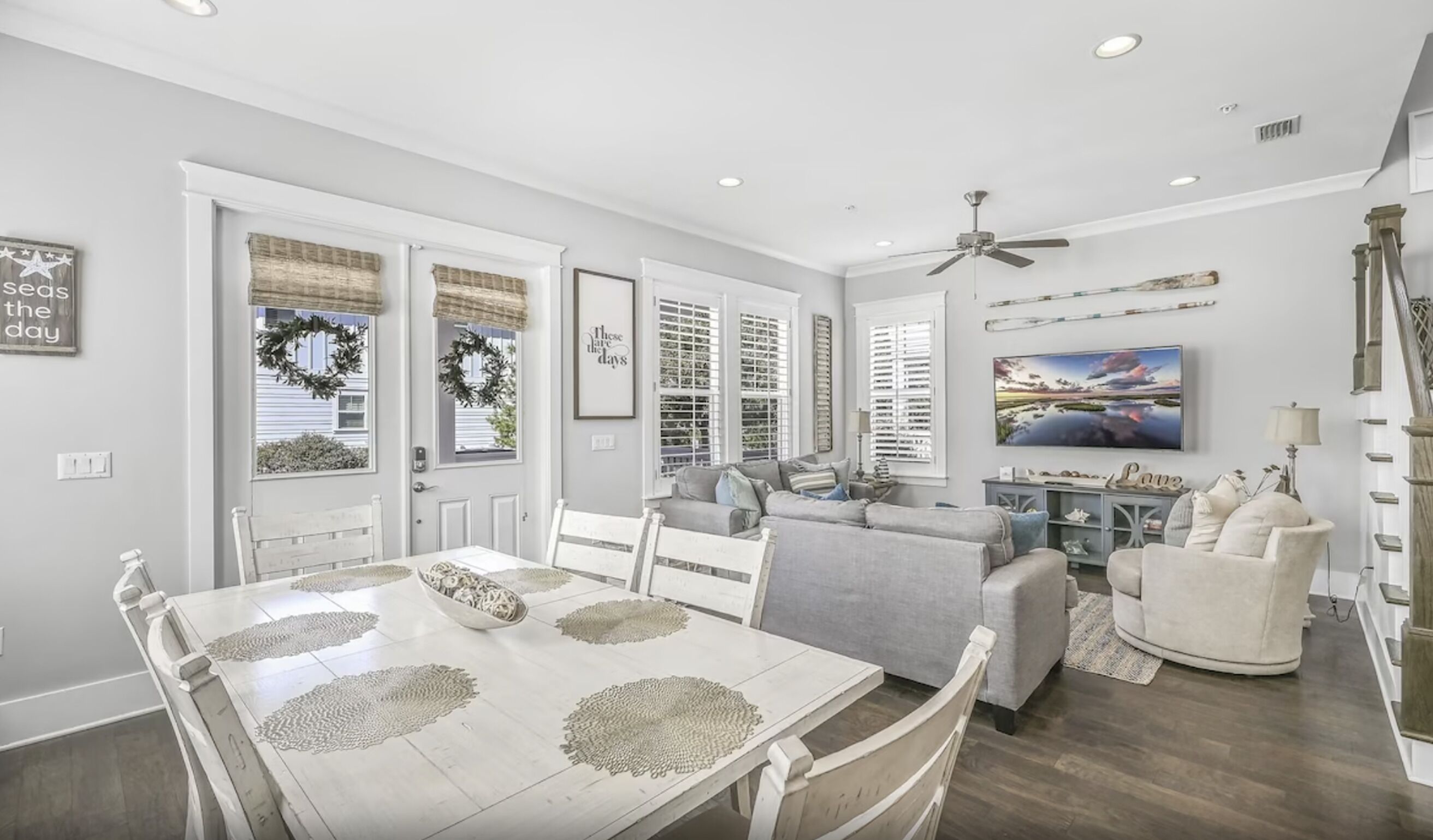 House, Multiple Beds (Barefoot Blessing) | Dining