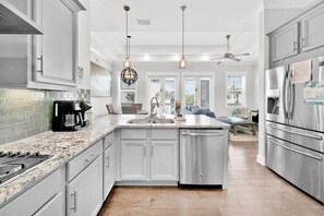 Townhome, Multiple Beds (Town of Prominence 80C- The Wright Pl) | Private kitchen | Oven, toaster - Town of Prominence 80c- The Wright Place (Panama City Beach)