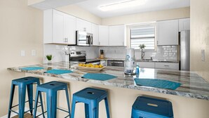 Rumah, Beberapa Tempat Tidur (Beach Within Reach) | Dapur pribadi