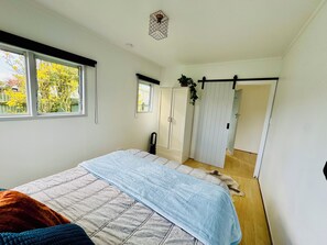 1 bedroom, free WiFi, bed sheets - Private Spa Retreat | Pet-Friendly Whitianga Stay (Whitianga)