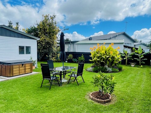 Private Spa Retreat | Pet-Friendly Whitianga Stay