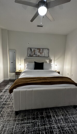 1 bedroom, in-room safe, desk, iron/ironing board