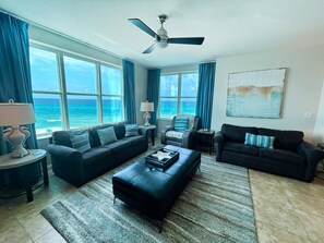 Living area - Aqua Resort 401 - Piece of Serenity (Panama City Beach)