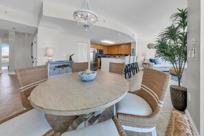 Apartment, Mehrere Betten (Aqua Resort 401 - Piece of Serenity) | Speisen