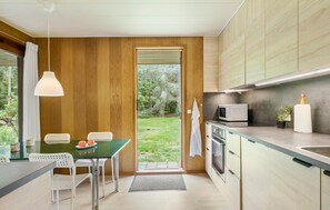 Fridge, dishwasher, coffee/tea maker