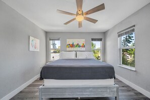 5 bedrooms, desk, iron/ironing board, travel cot