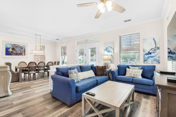 House, Multiple Beds (Destin's Siren Song) | Living area | TV